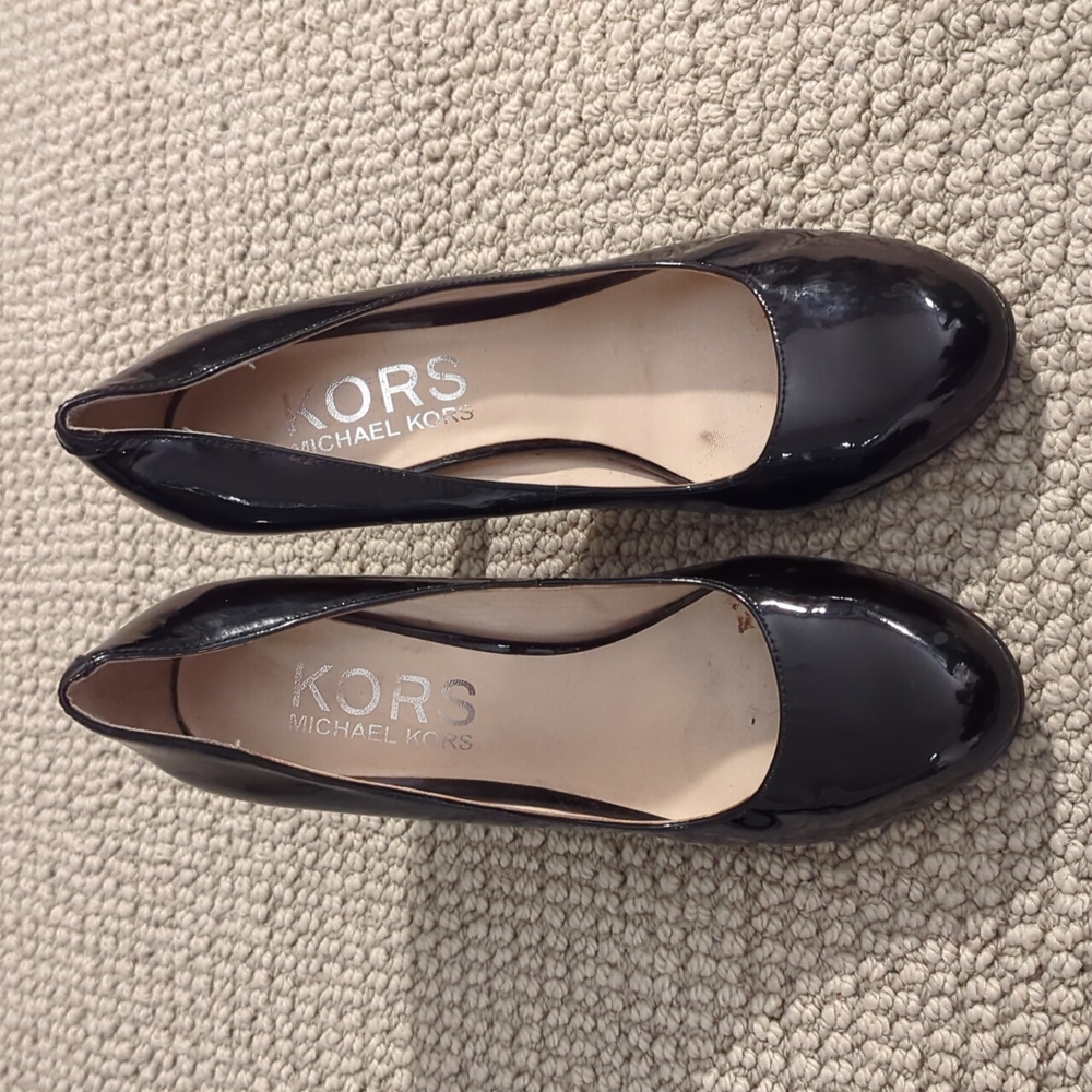 KORS Michael Kors Black Patent Leather Heels